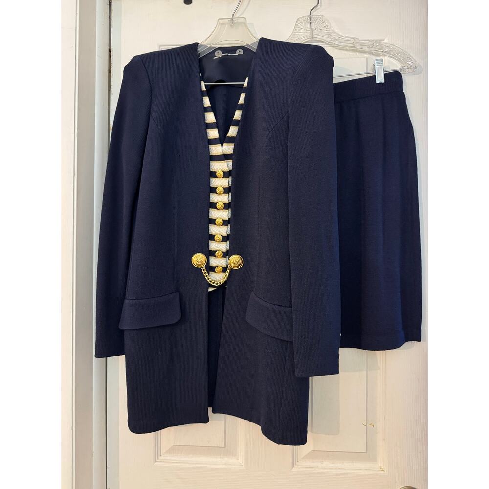St. John 2-Piece Knit Suit Set Navy Blue Gold Metallic Trim and Skirt sz 6 - Picture 7 of 13